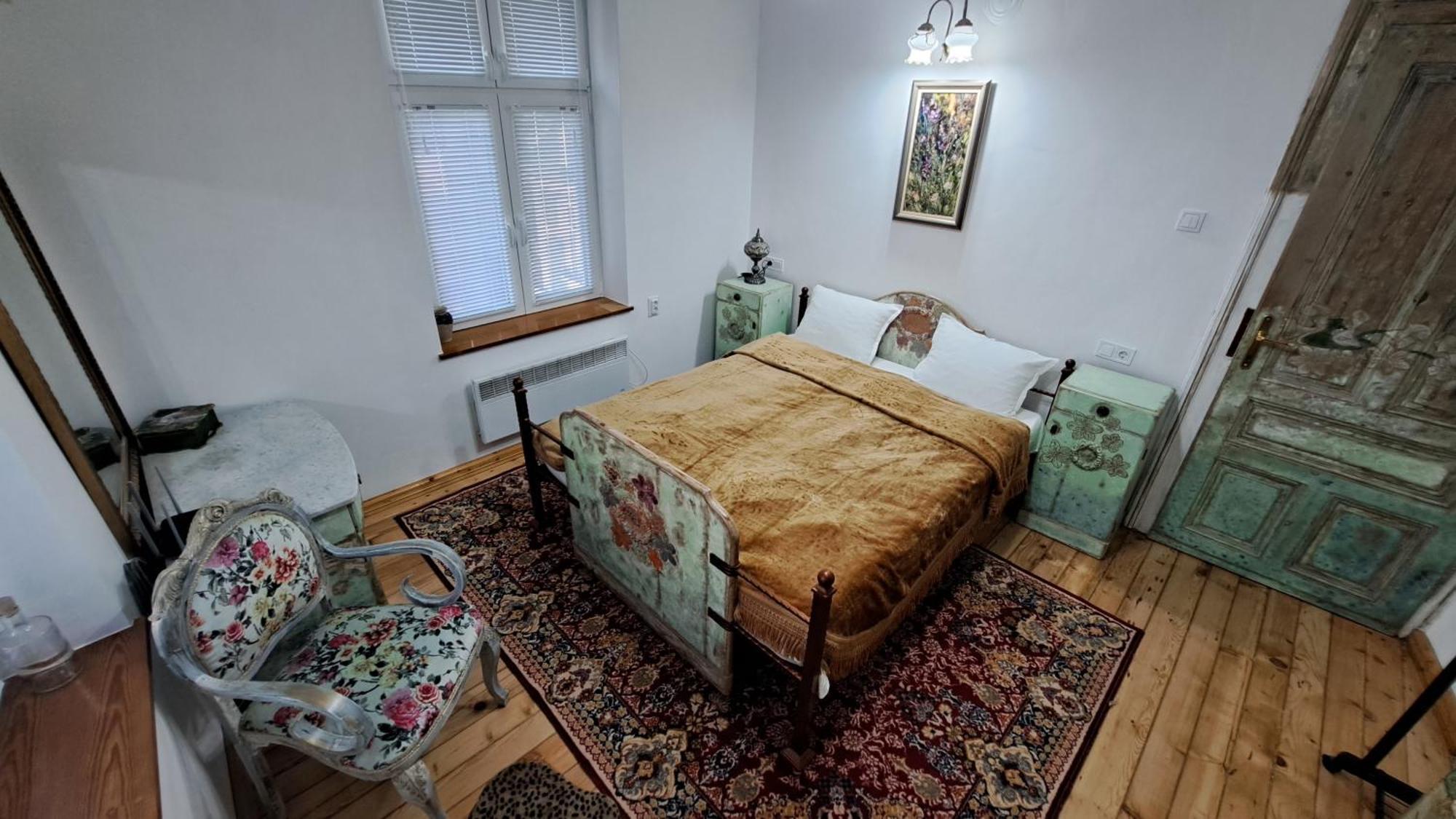 Modern & Old Apartment Sofia Ngoại thất bức ảnh