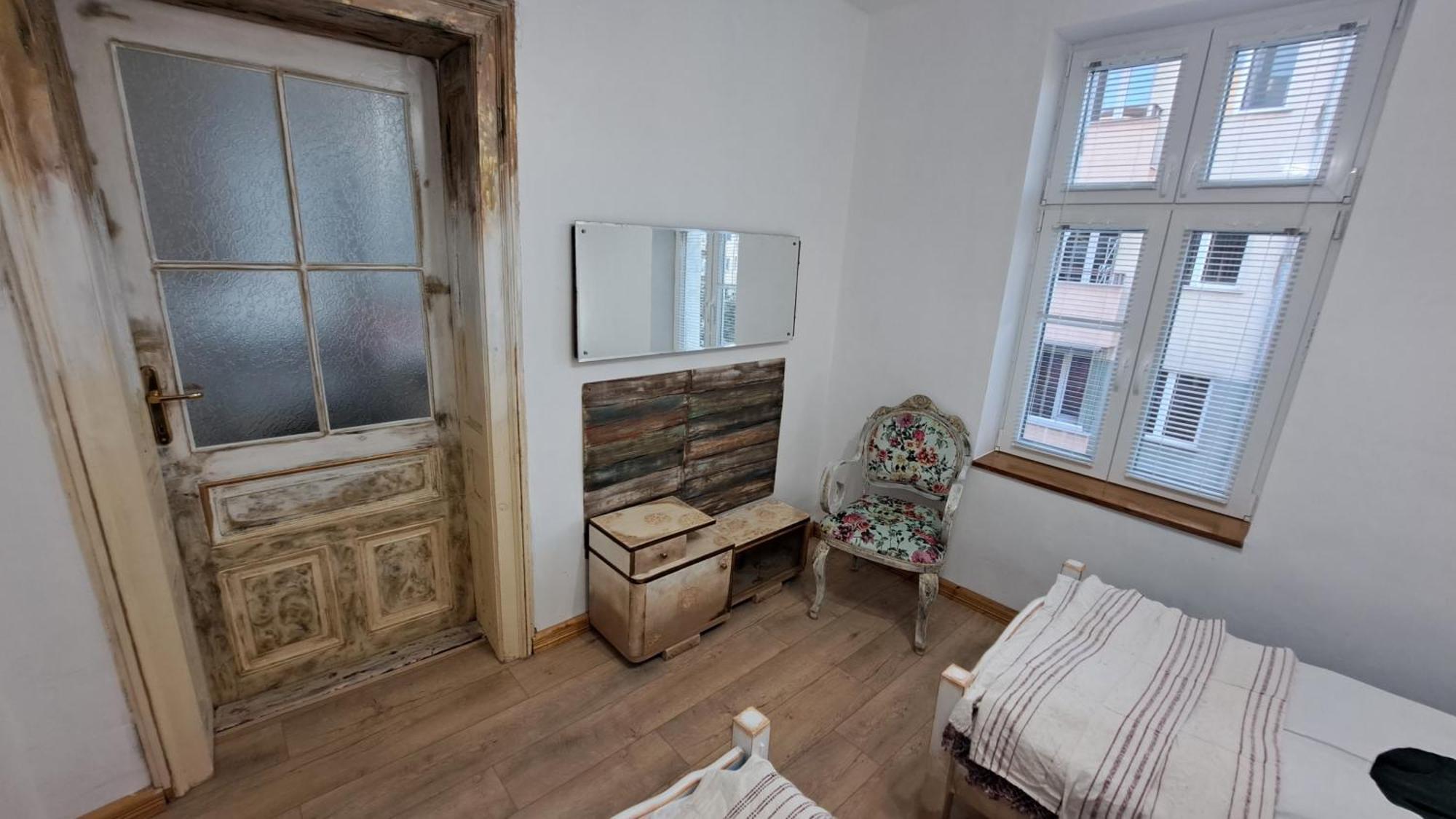 Modern & Old Apartment Sofia Ngoại thất bức ảnh