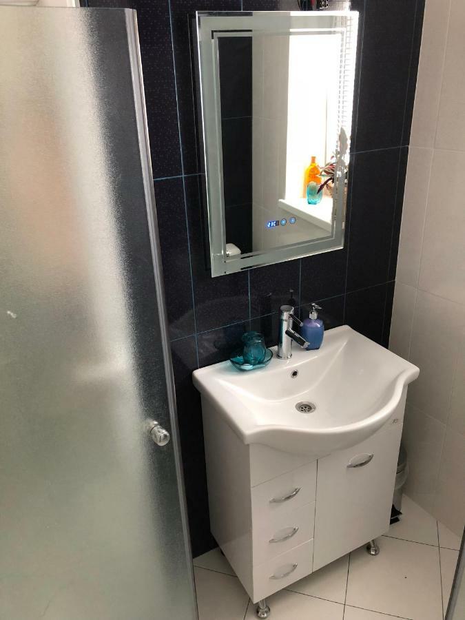 Modern & Old Apartment Sofia Ngoại thất bức ảnh